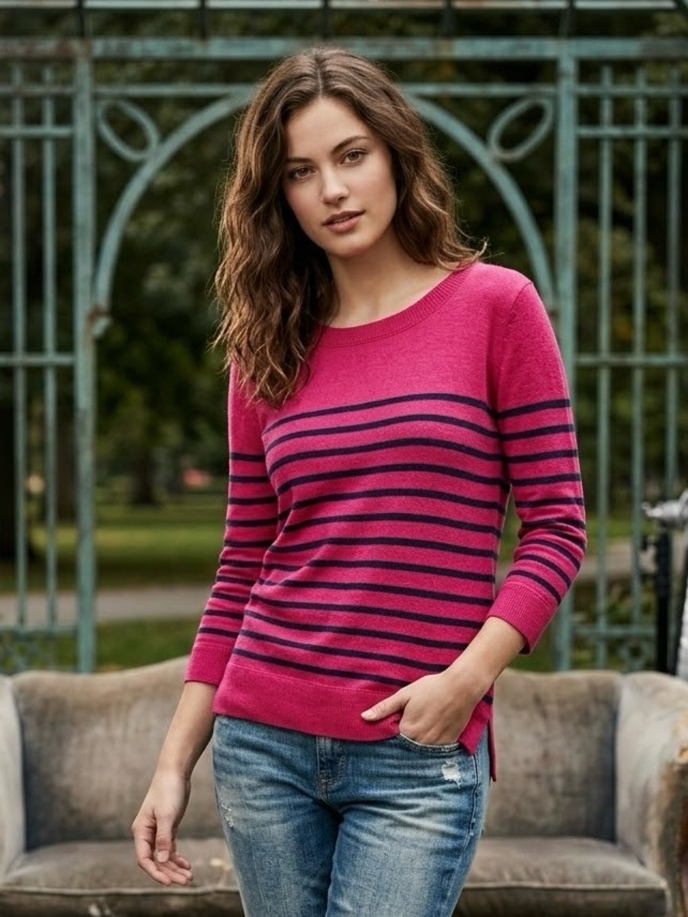Classic GAP Women's Pink & Navy 3/4 Sleeve Striped Sweater